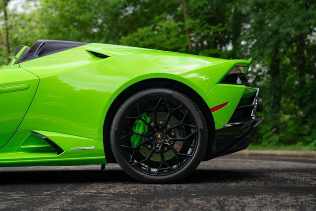 Used 2023 Lamborghini Huracan EVO AWD/4WD image 32