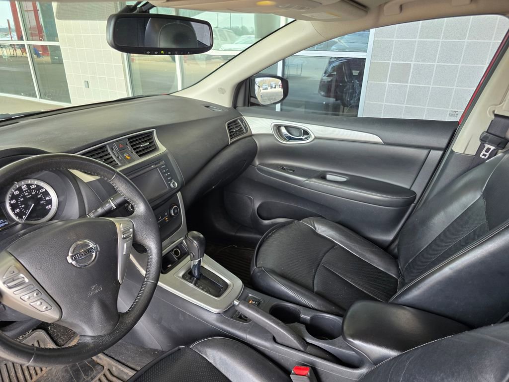 Used 2015 Nissan Sentra SR w/ SR Premium Package image 14