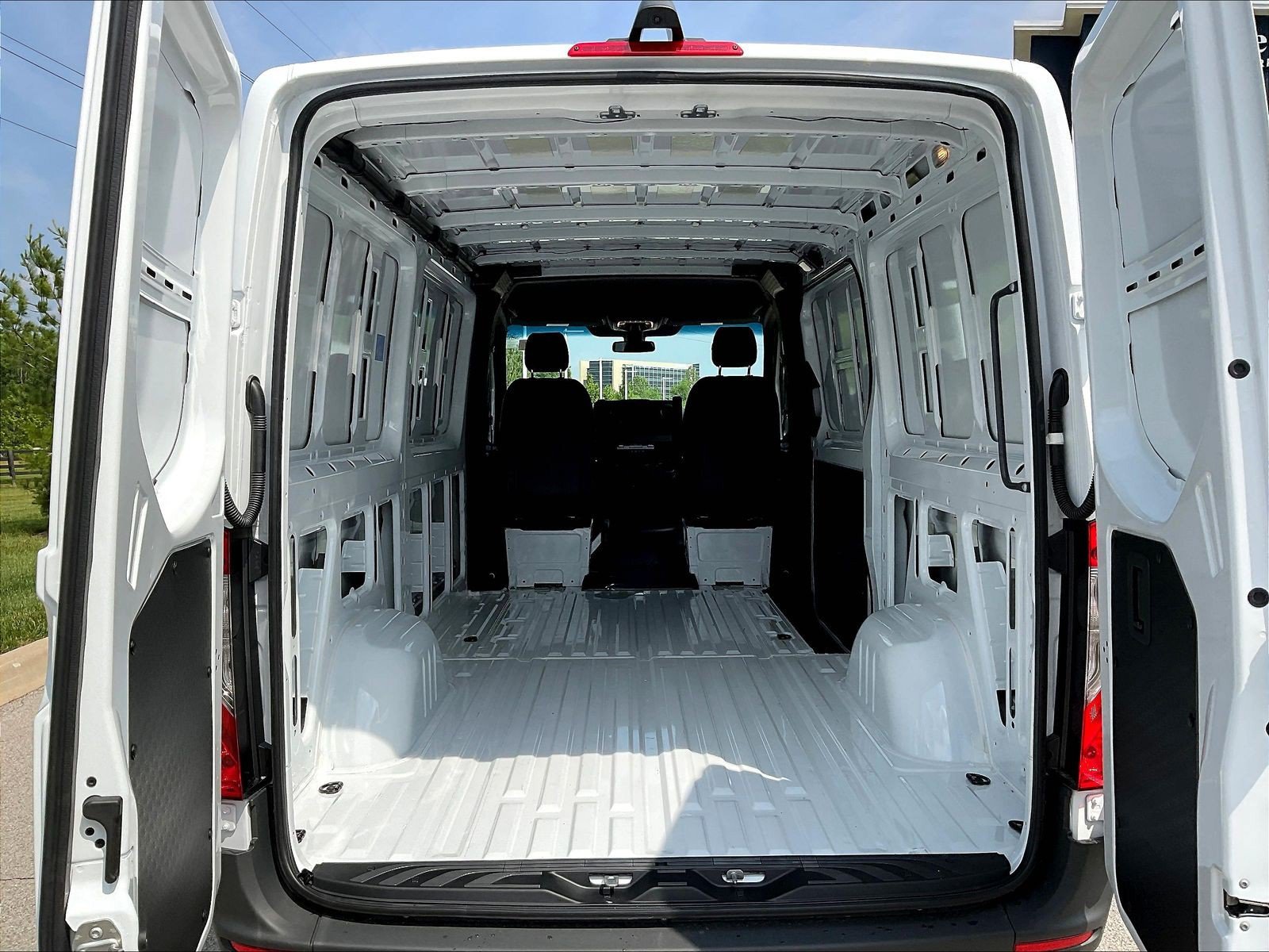 New 2026 Mercedes-Benz Sprinter 2500 image 19