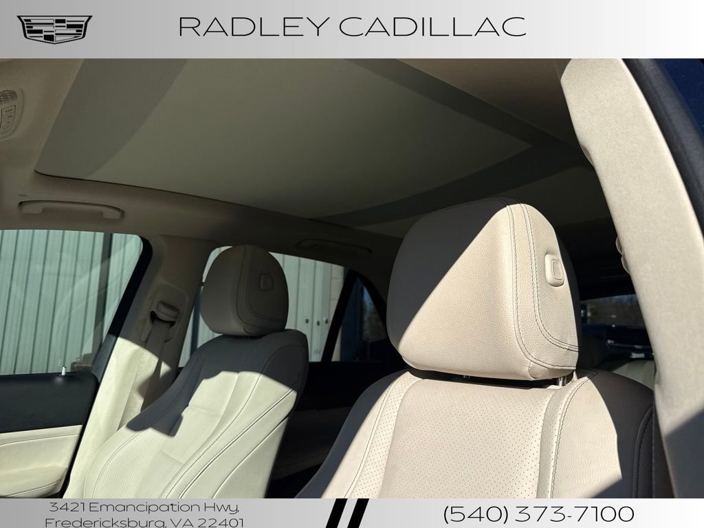 Used 2022 Mercedes-Benz GLE 350 4MATIC w/ AMG Line Exterior image 2