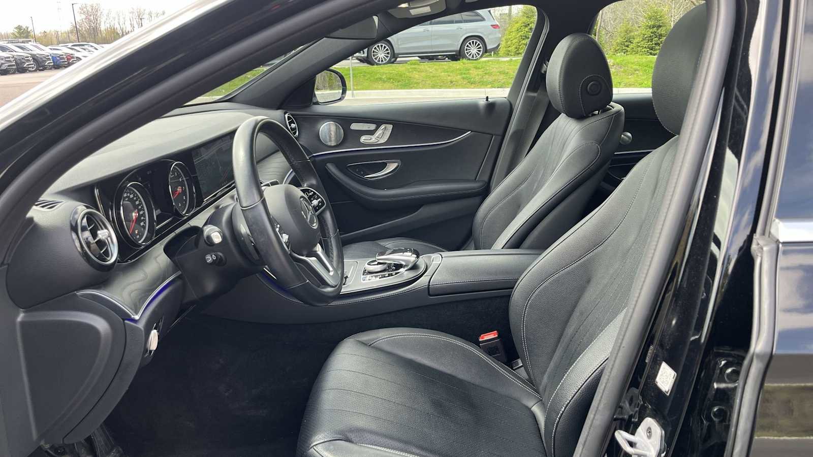 Certified 2019 Mercedes-Benz E 300 4MATIC image 14
