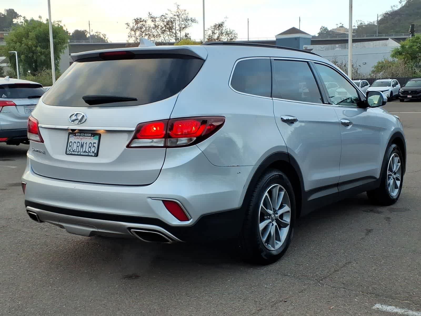 Used 2018 Hyundai Santa Fe SE FWD image 4