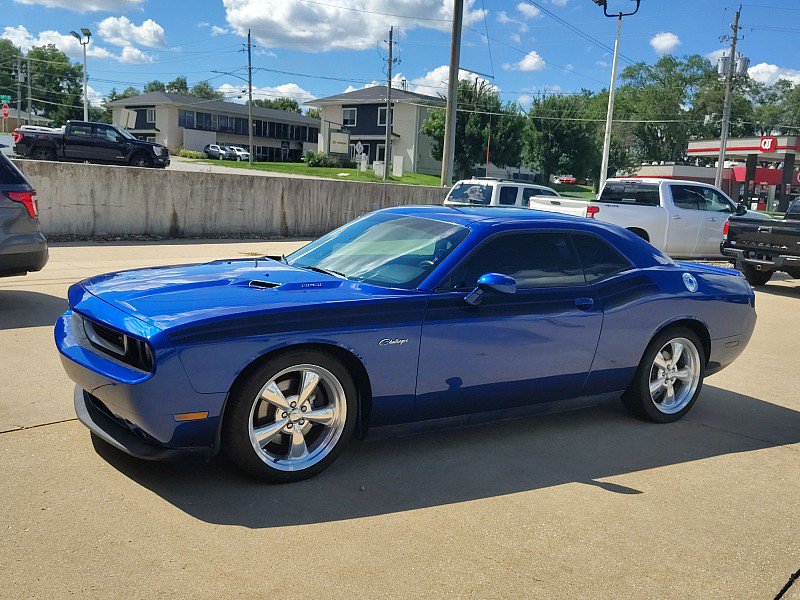 Used 2012 Dodge Challenger R/T RWD image 9