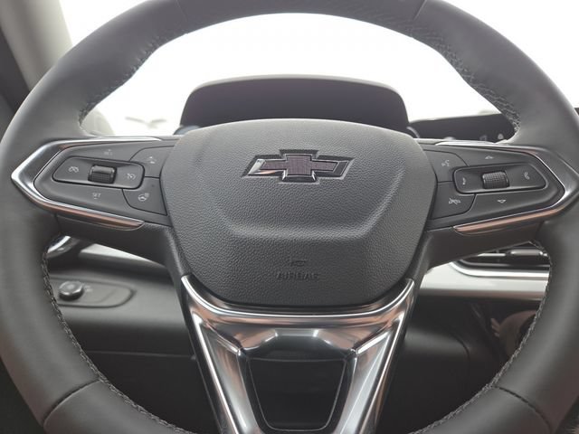 New 2026 Chevrolet Trax LT w/ Midnight Edition FWD image 32
