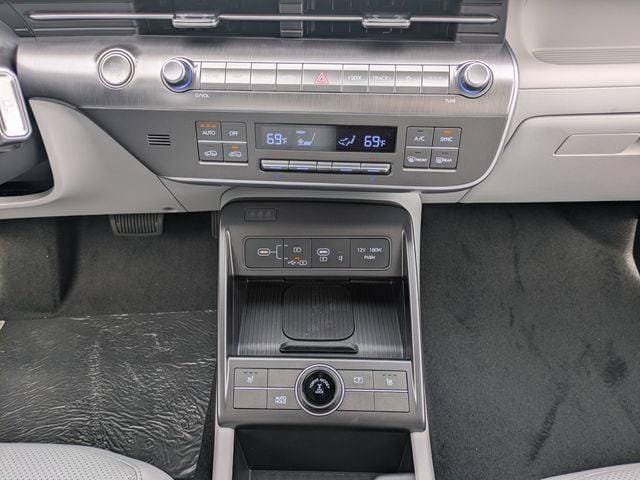 New 2026 Hyundai Kona SEL Premium AWD/4WD image 18