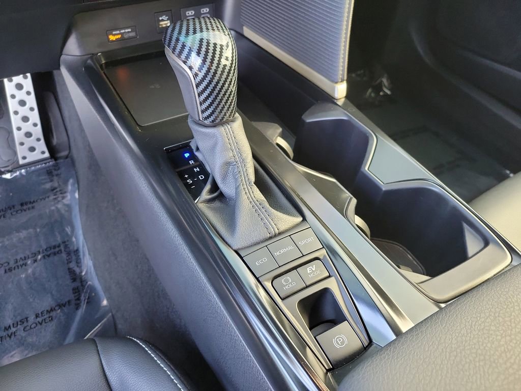 Used 2025 Toyota Camry SE image 26