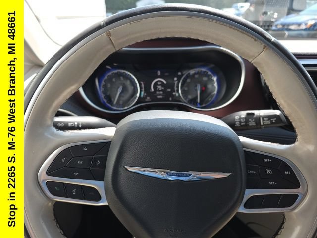 Used 2020 Chrysler Pacifica Limited FWD image 19