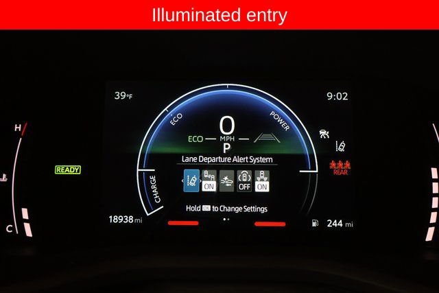 Used 2025 Toyota Camry SE image 18