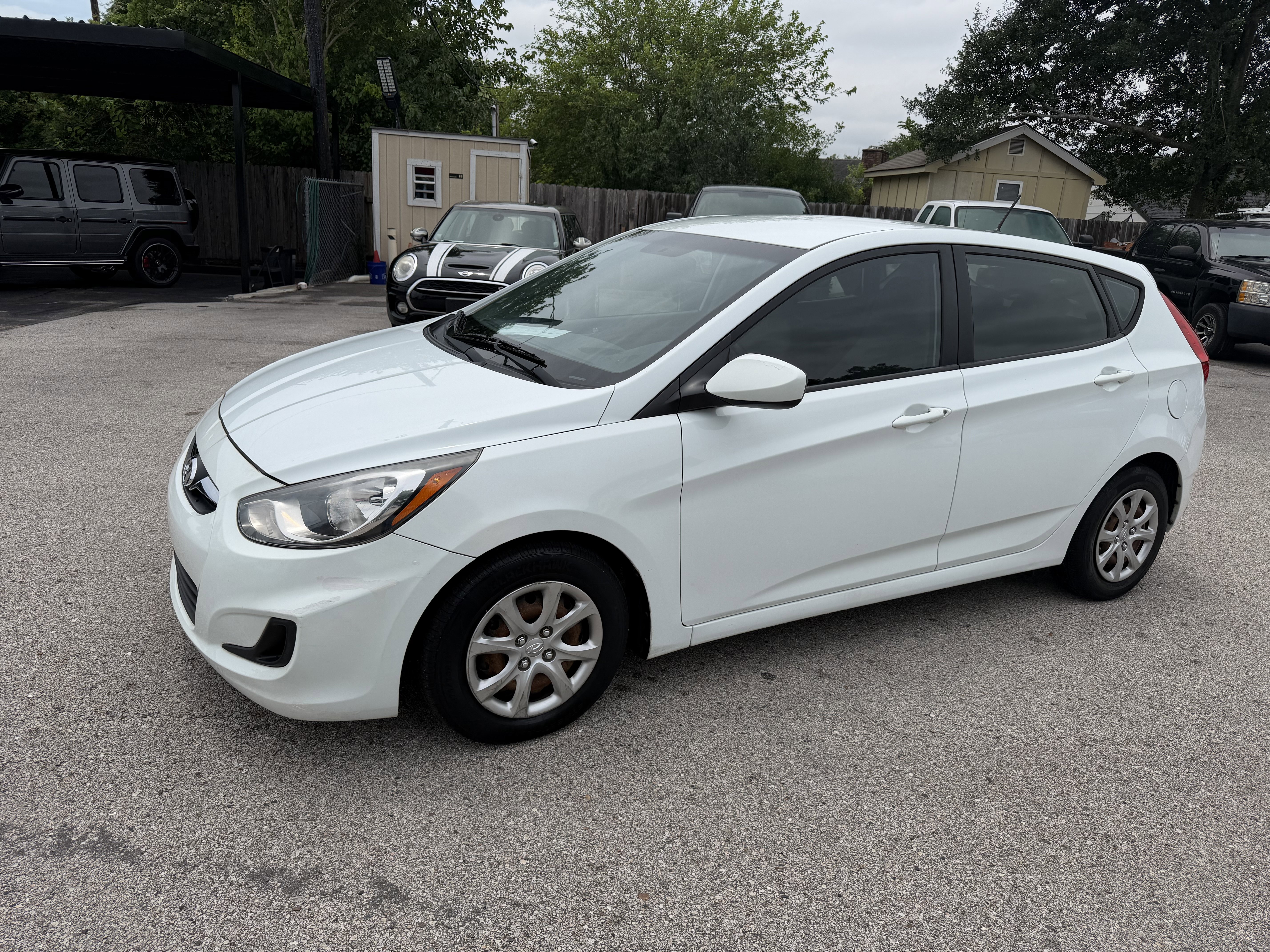 Used 2013 Hyundai Accent GS FWD image 11