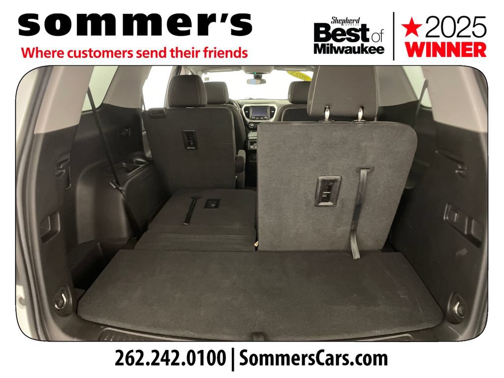 Used 2023 GMC Acadia SLE w/ Driver Convenience Package AWD/4WD image 26