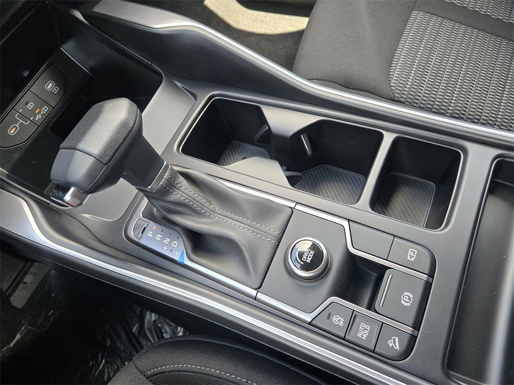 New 2025 Kia Sorento LX image 15
