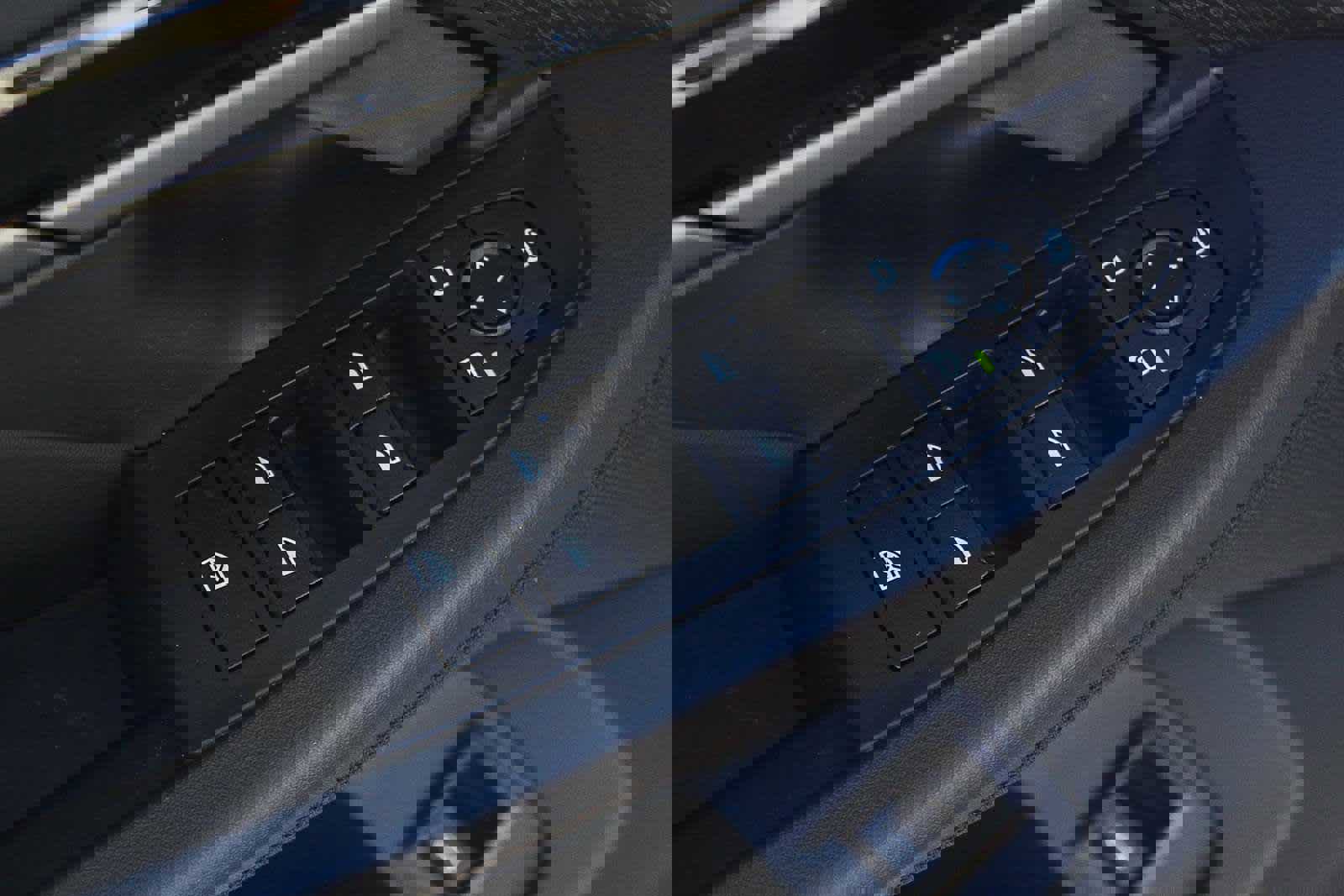 Used 2025 BMW 530i w/ M Sport Package image 20