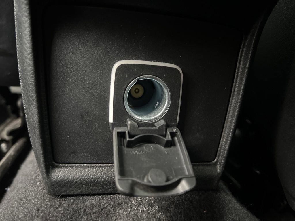 Used 2025 Jeep Compass Limited image 29