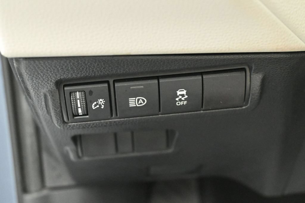 Used 2026 Toyota Corolla Cross L FWD image 15