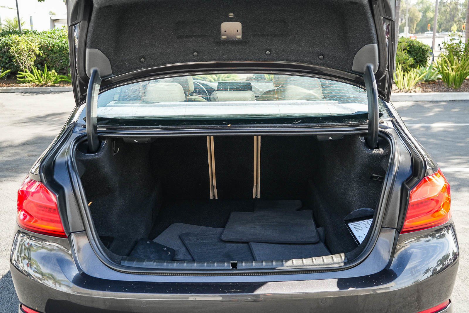 Used 2019 BMW 540i w/ Convenience Package RWD image 25