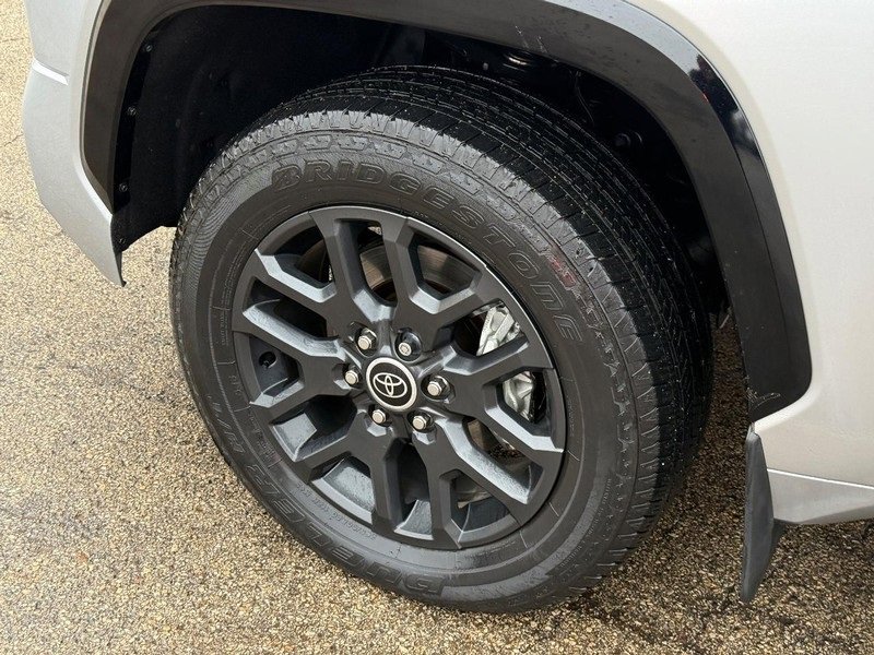 Used 2023 Toyota Tundra Platinum image 10