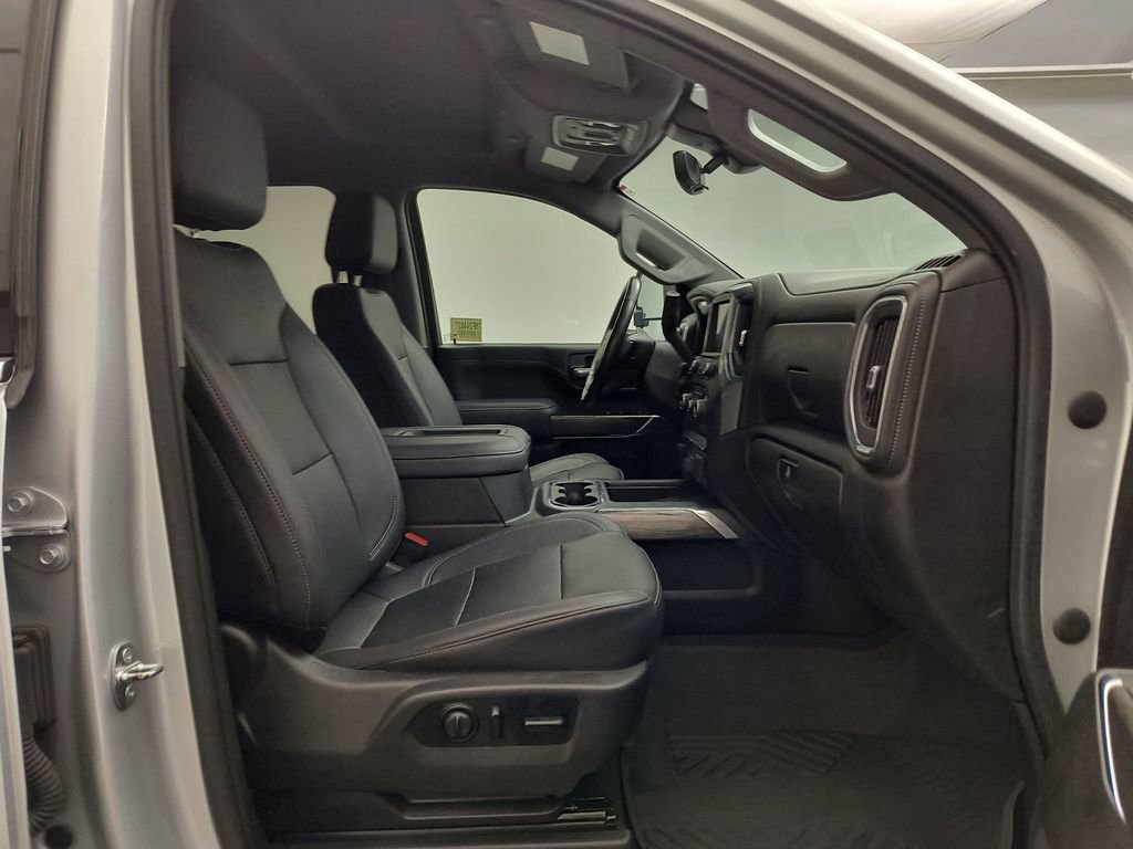 Used 2021 Chevrolet Silverado 3500 LTZ w/ LTZ Premium Package image 28