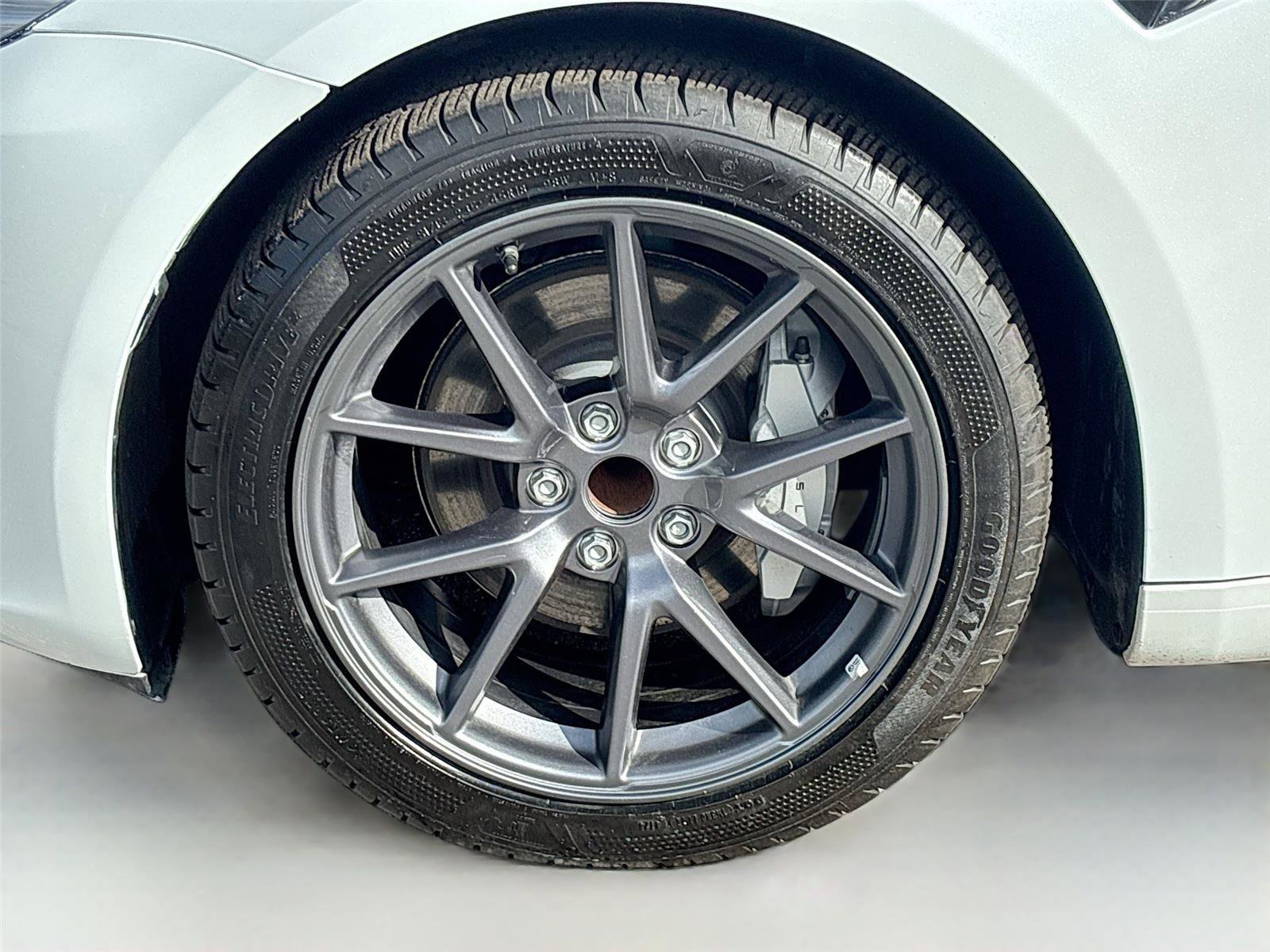 Used 2023 Tesla Model 3 Standard Range image 32