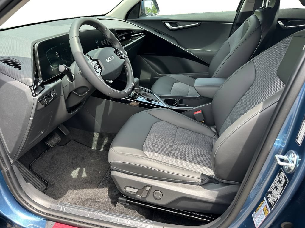 New 2026 Kia Niro EX FWD image 14