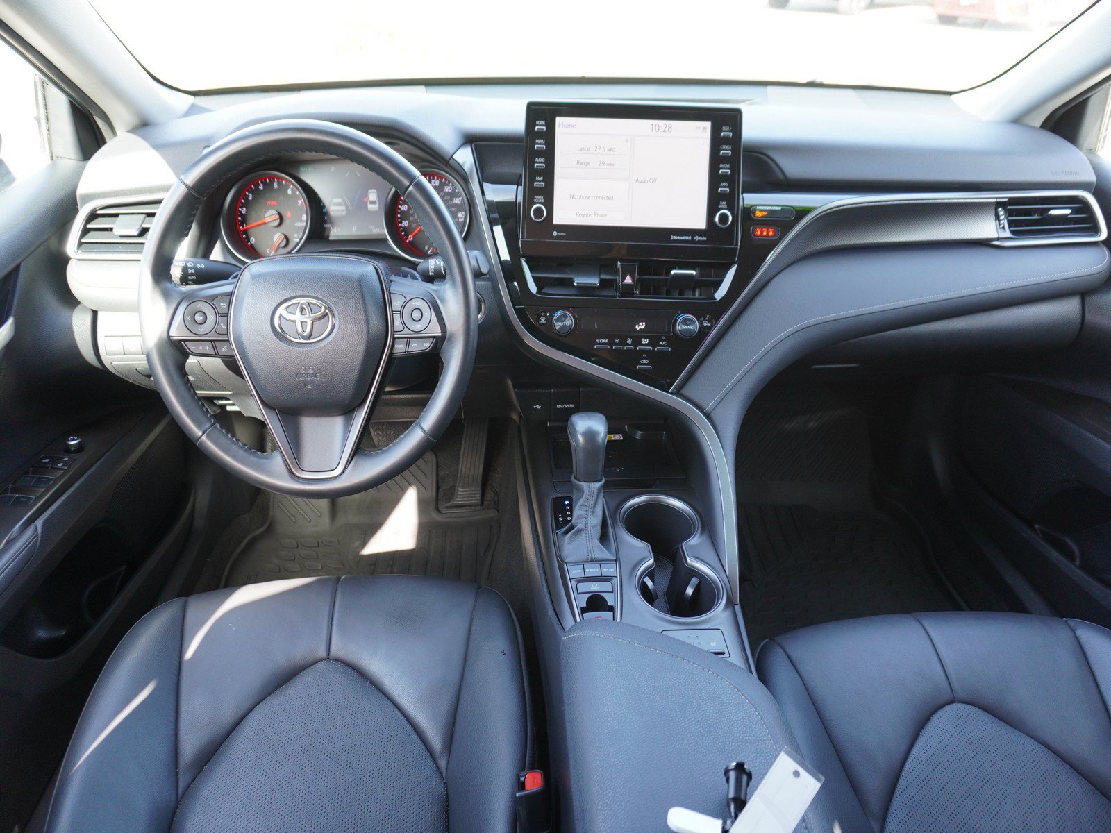 Used 2023 Toyota Camry XSE FWD image 2