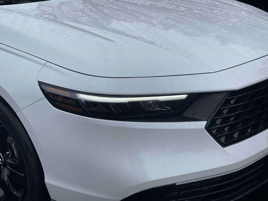 Certified 2025 Honda Accord SE image 8