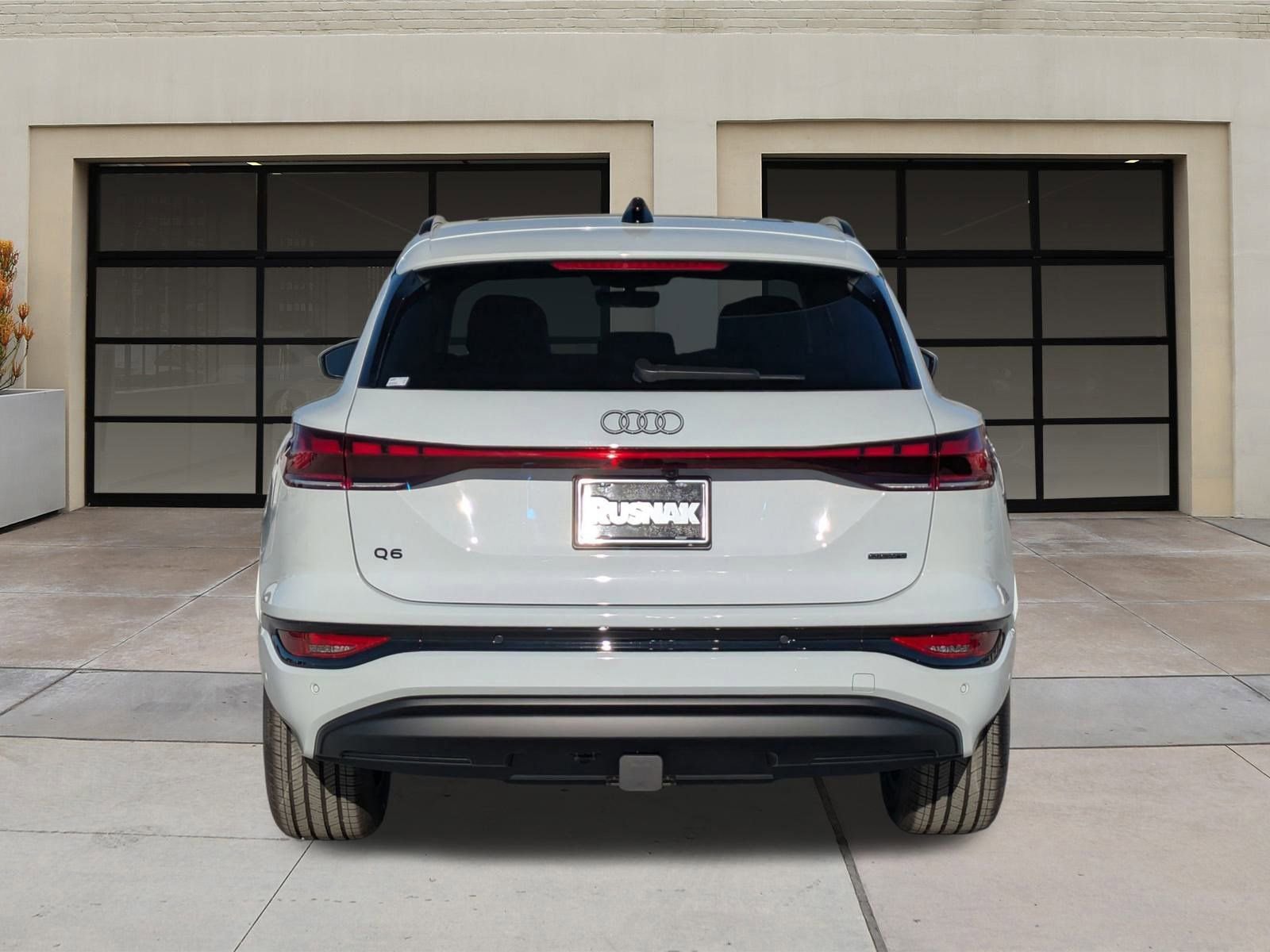 New 2025 Audi Q6 e-tron Premium AWD/4WD image 4