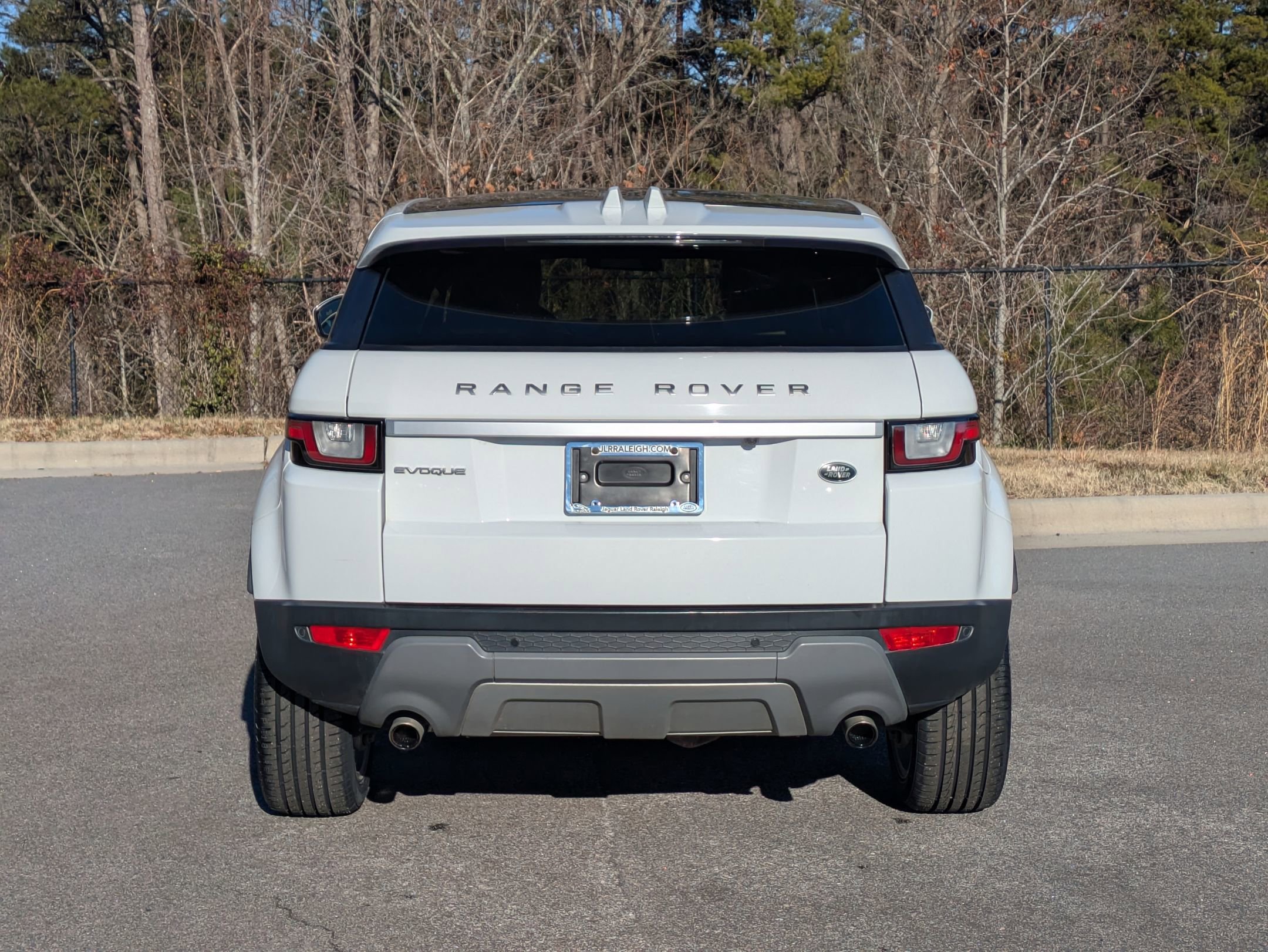 Used 2019 Land Rover Range Rover Evoque HSE image 6