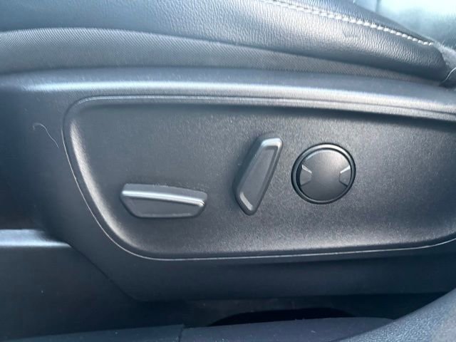 Used 2022 Ford Escape SEL image 25