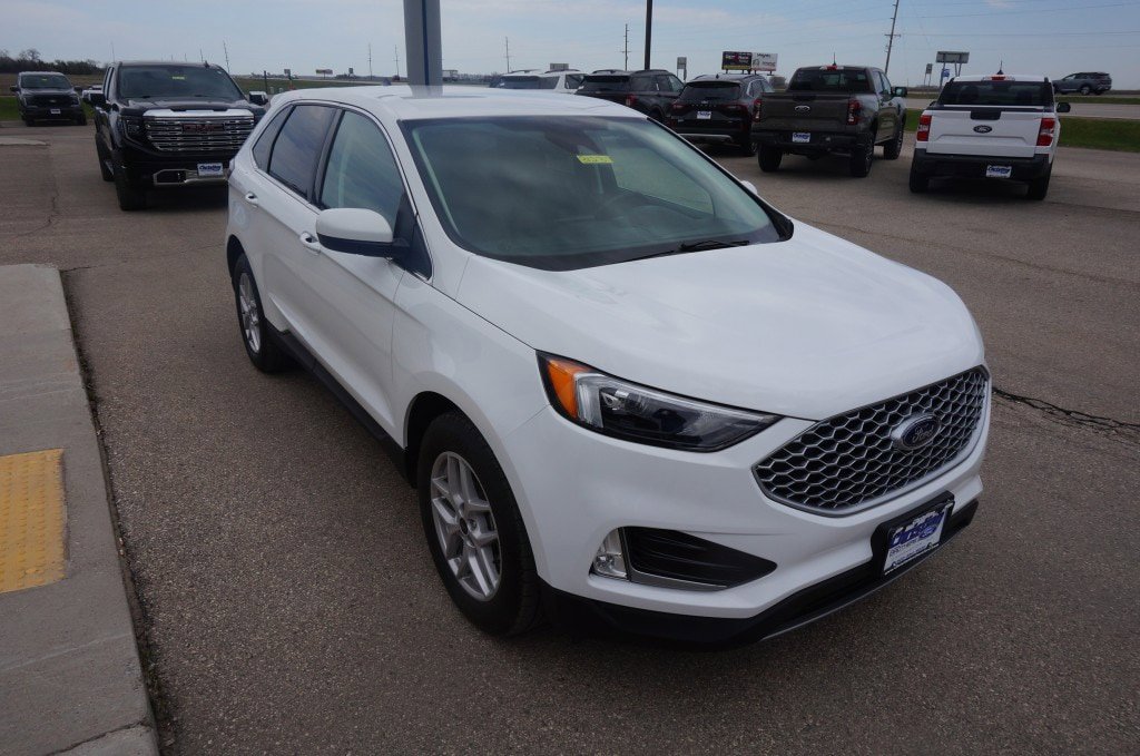 Used 2024 Ford Edge SEL w/ Convenience Package AWD/4WD image 6