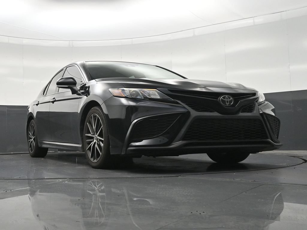 Used 2022 Toyota Camry SE w/ Audio Upgrade Package FWD image 29