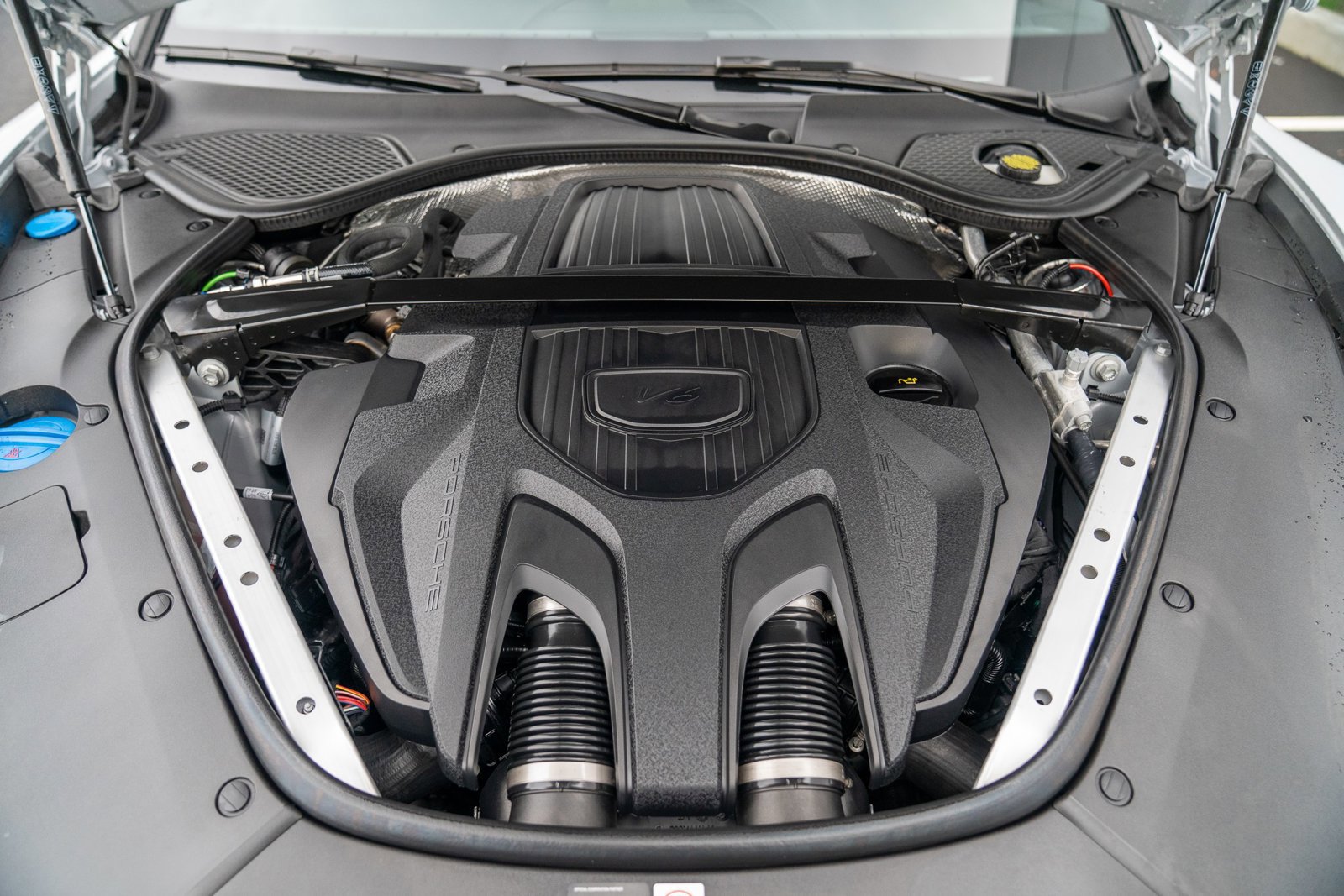 Used 2025 Porsche Panamera 4 image 28