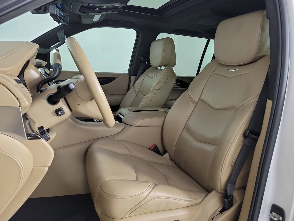 Used 2019 Cadillac Escalade ESV Platinum AWD/4WD image 16