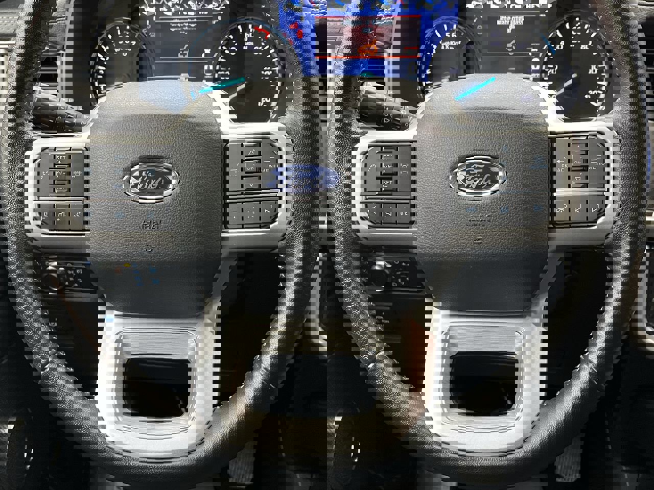 Used 2022 Ford Expedition XLT image 16