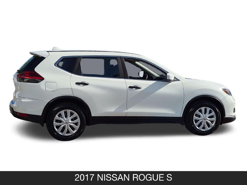 Used 2017 Nissan Rogue S FWD image 6