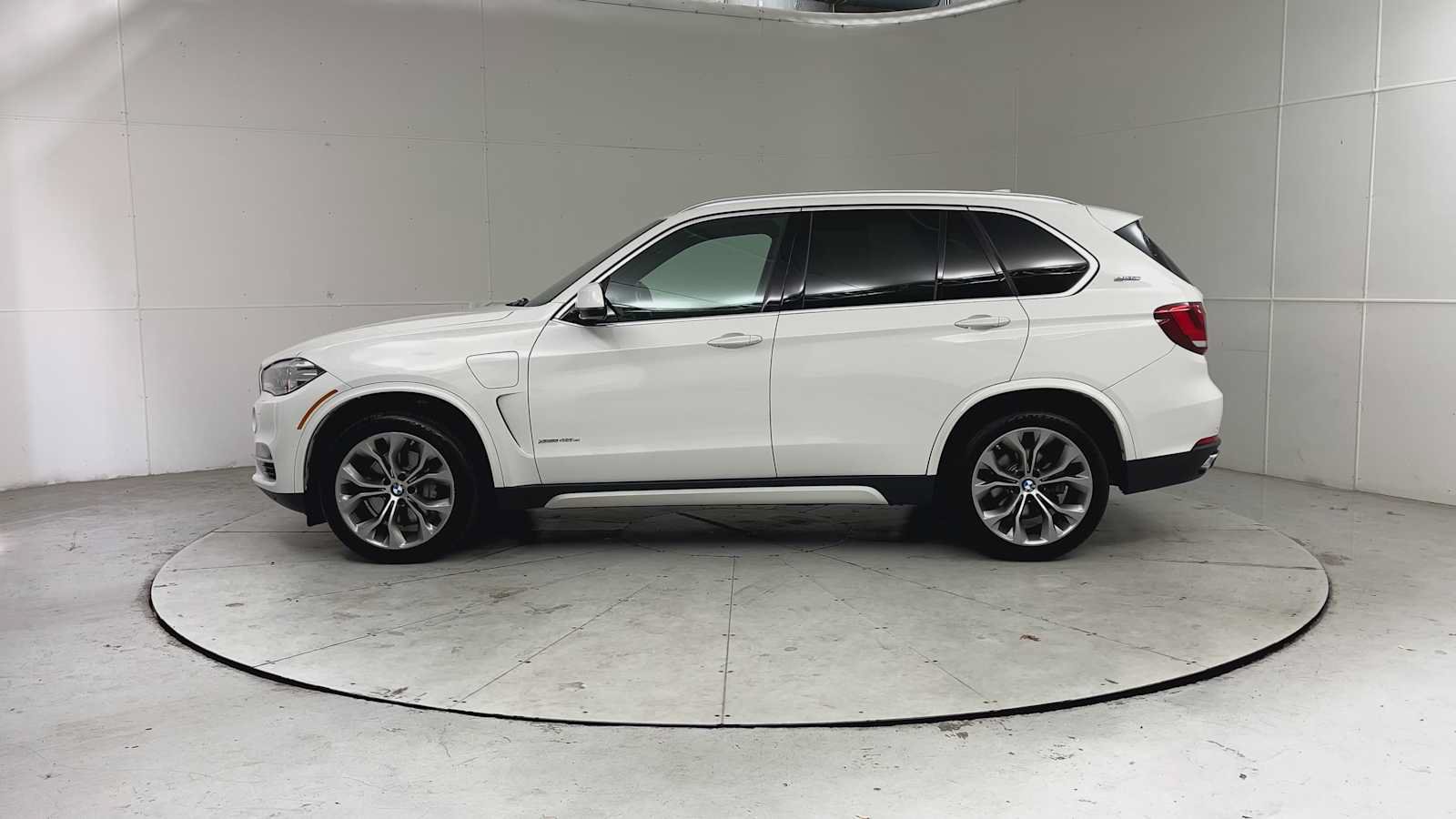 Used 2017 BMW X5 xDrive40e AWD/4WD image 5