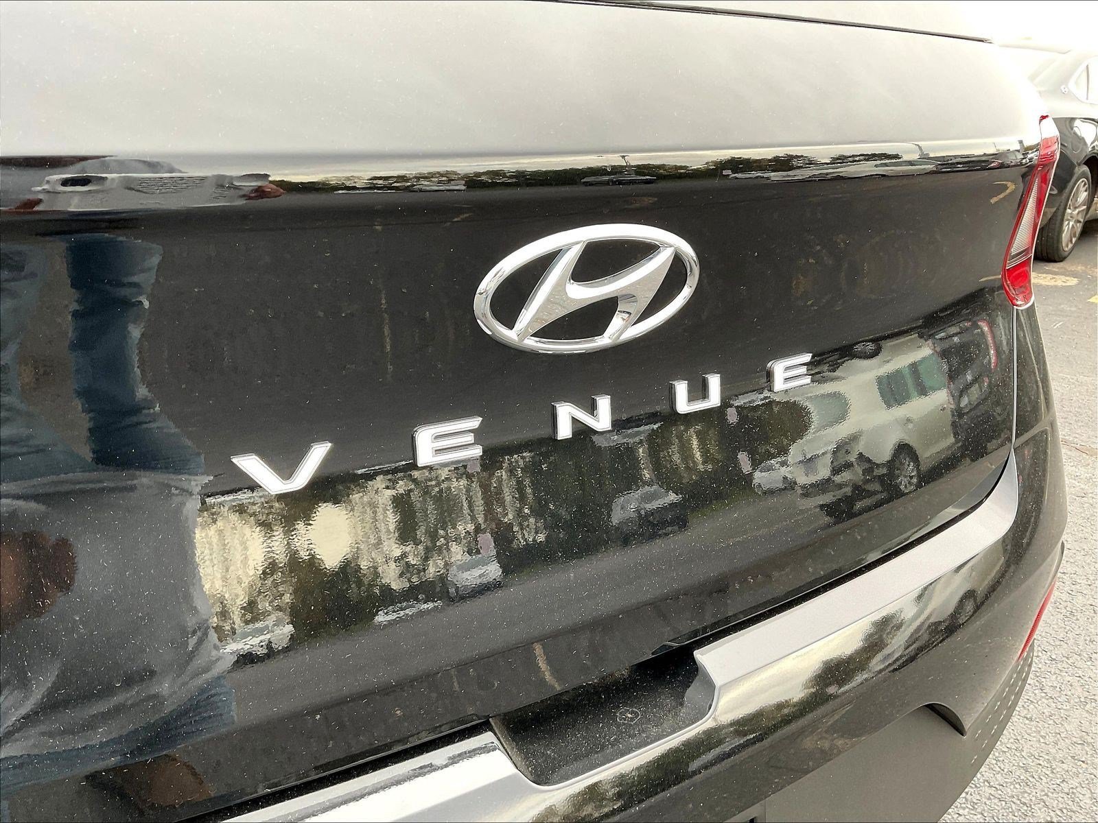 New 2026 Hyundai Venue SEL FWD image 14
