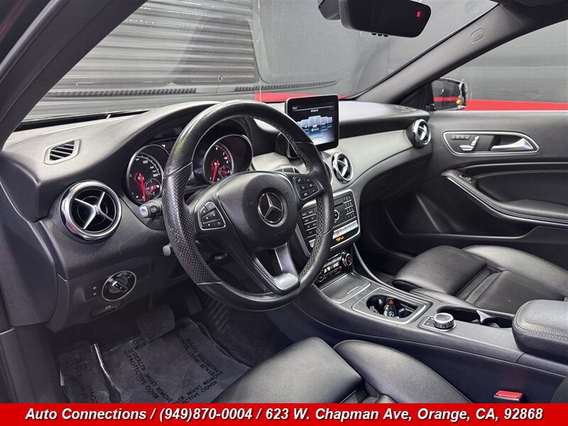 Used 2018 Mercedes-Benz GLA 250 4MATIC w/ Convenience Package image 11