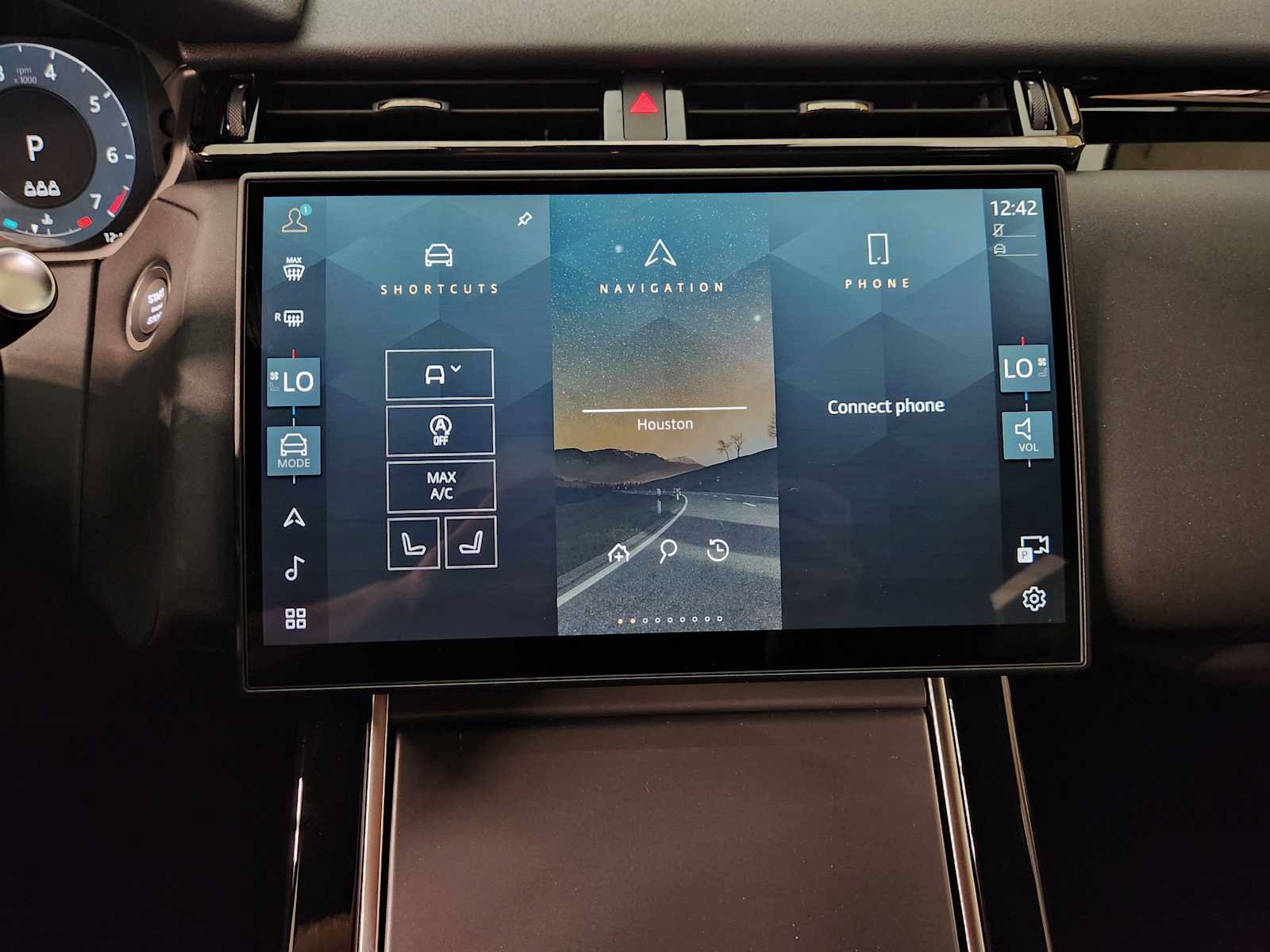 New 2026 Land Rover Range Rover Velar S AWD/4WD image 17