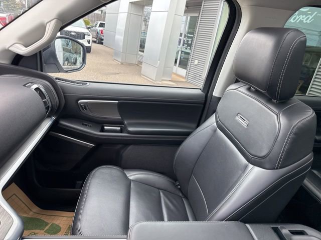 Certified 2025 Ford Expedition Max Platinum image 35