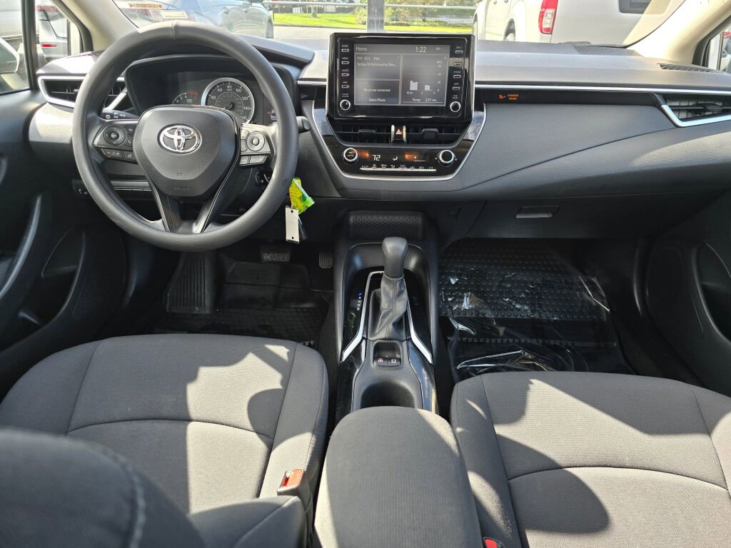 Used 2020 Toyota Corolla LE image 12