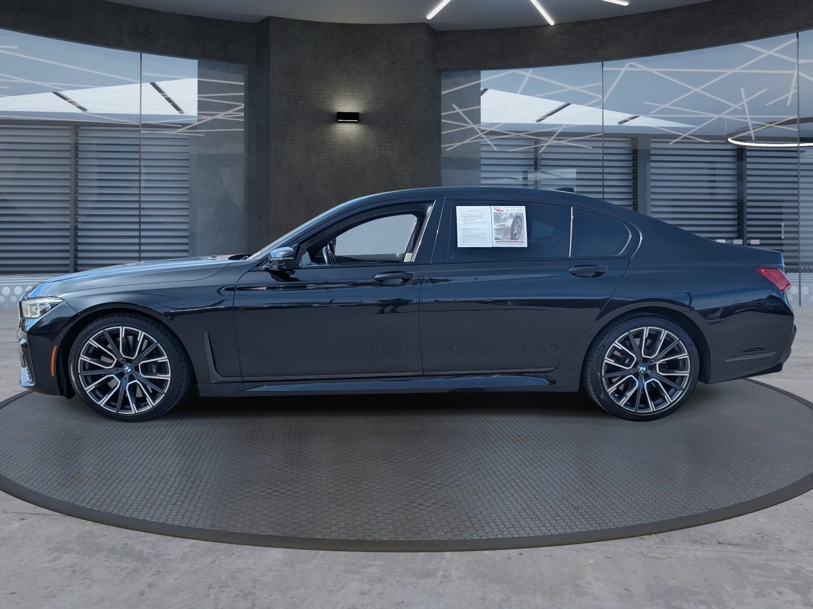 Used 2021 BMW 740i w/ M Sport Package image 3
