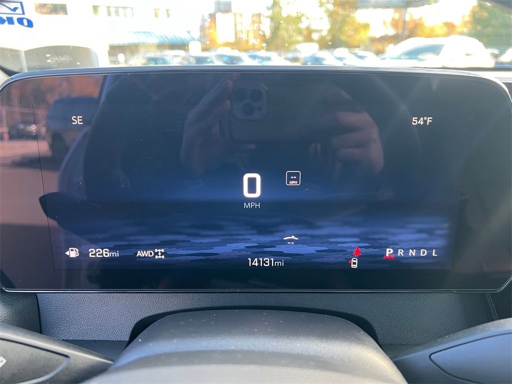 Used 2024 Chevrolet Traverse LT image 21