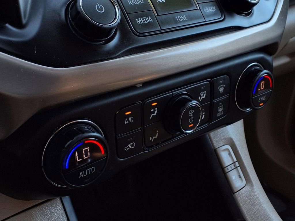 Used 2019 GMC Acadia Denali w/ Technology Package image 9