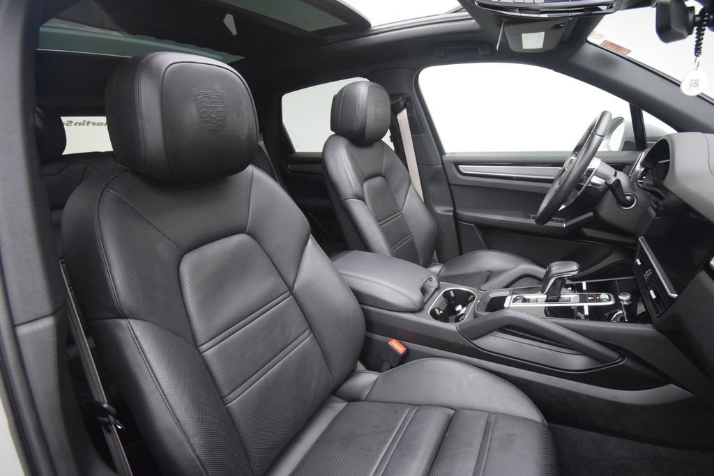 Used 2023 Porsche Cayenne Platinum Edition AWD/4WD image 20