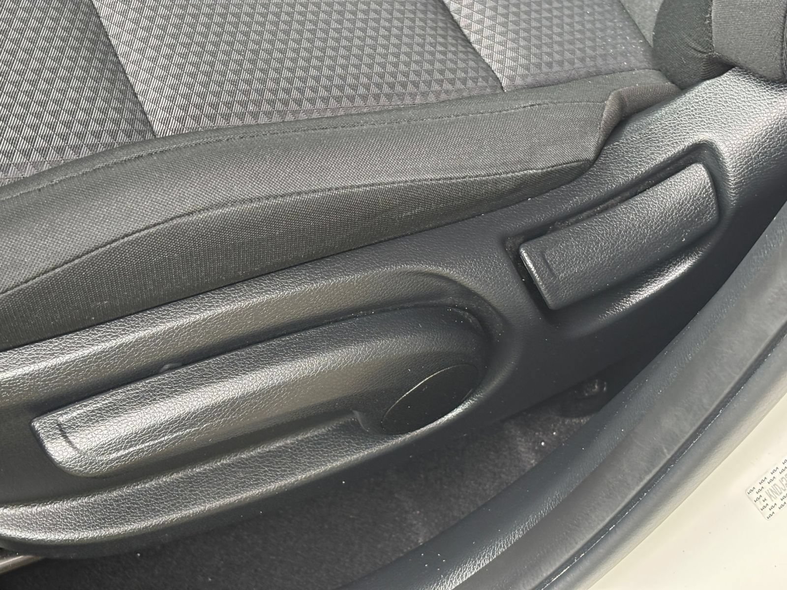 Used 2025 Kia Soul LX w/ LX Technology Package FWD image 22