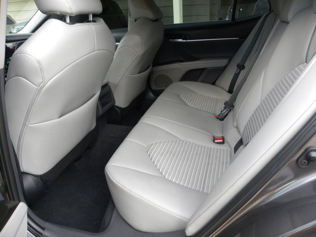 Used 2023 Toyota Camry SE AWD/4WD image 11