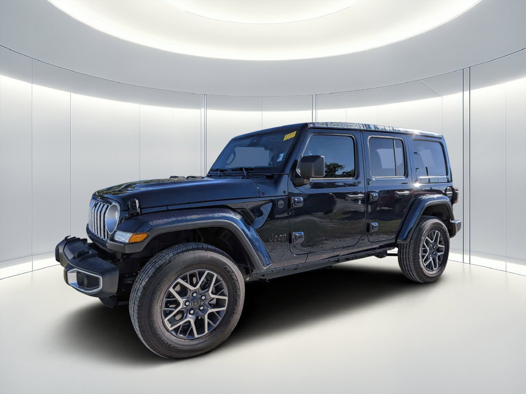 Used 2025 Jeep Wrangler Unlimited Sahara w/ Safety Group AWD/4WD image 2
