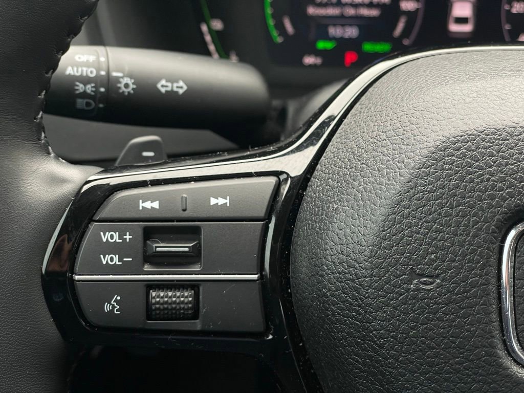 Certified 2025 Honda Accord Touring image 15