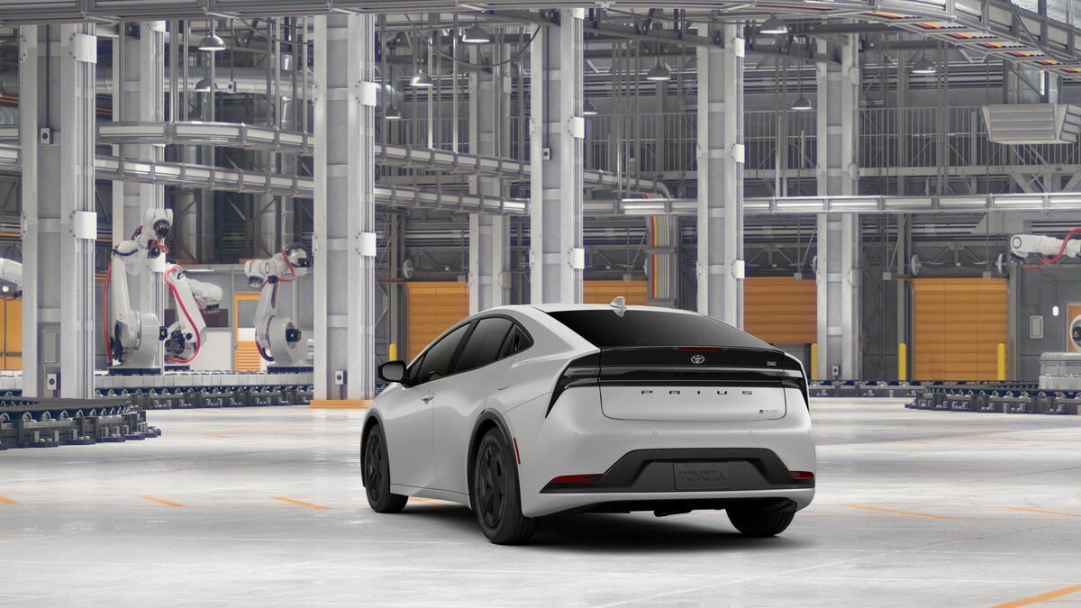 New 2026 Toyota Prius Plug-In Hybrid image 9