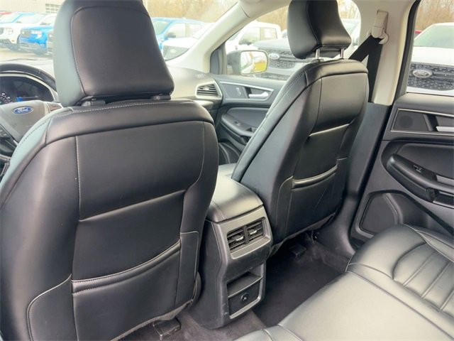 Used 2023 Ford Edge SEL image 26